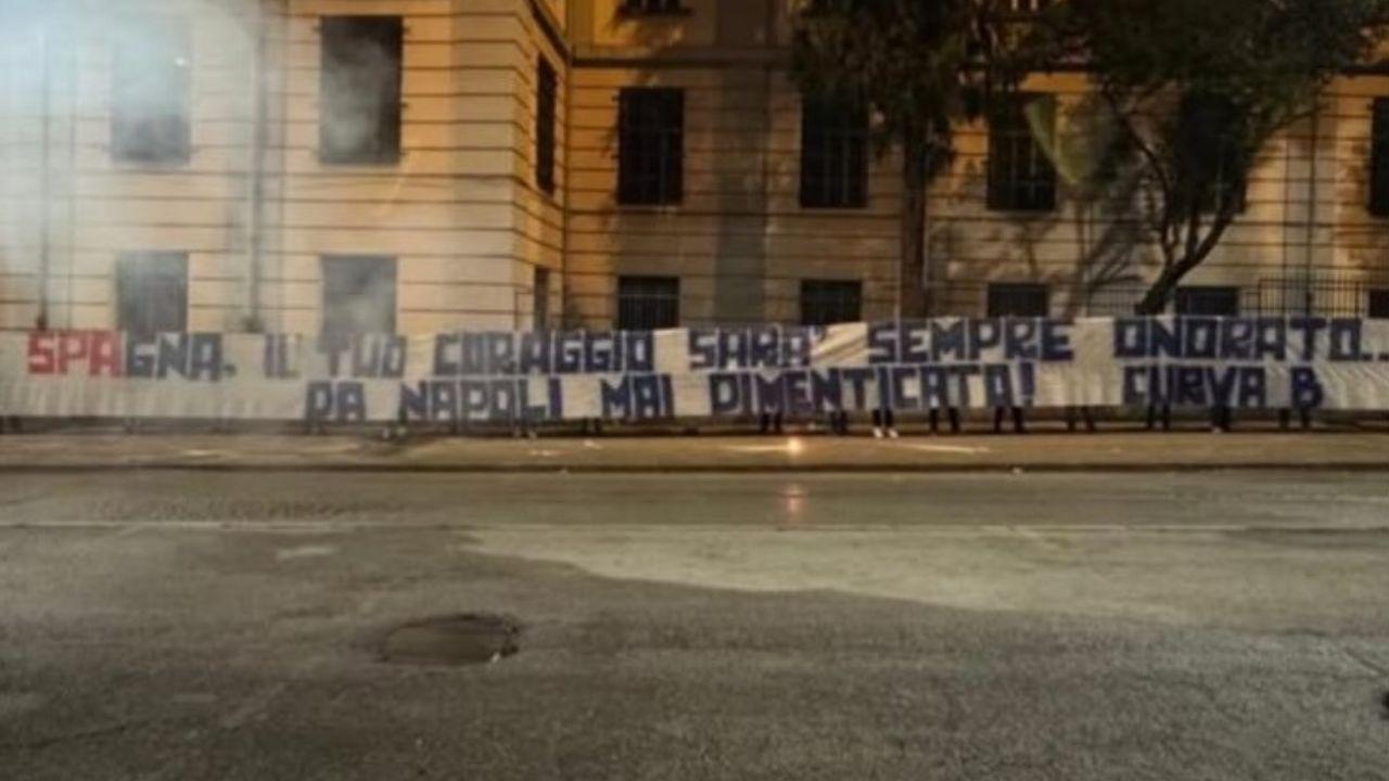 Ultras Napoli, striscione dedicato alla memoria di "Spagna" | FOTO