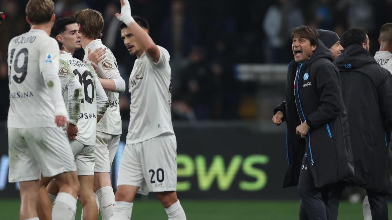 Che esultanza Conte dopo il 2-3! Le emozioni di Genoa-Napoli | FOTOGALLERY CN24