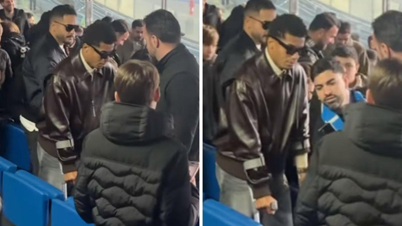 Neres cammina ancora con le stampelle! Ieri era in tribuna per Napoli-Como | FOTO