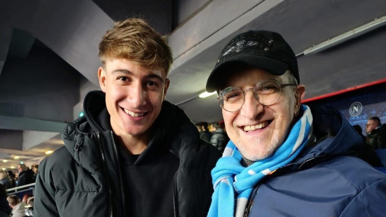 Calciomercato Napoli, l'avete riconosciuto? Ieri era in Tribuna VIP al Maradona | FOTO