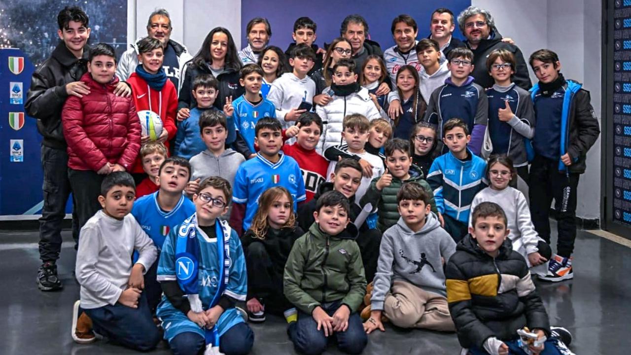 Splendida iniziativa del Napoli, incontro emozionante a Castel Volturno | FOTOGALLERY
