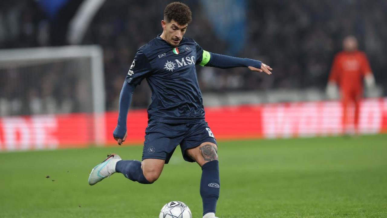 Di Lorenzo, l'agente: "Sulla data del rientro in campo ho una speranza, si avvicina il recupero"