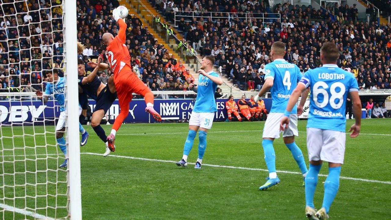 Parma-Napoli 1-1, la fotogallery del match con le immagini da bordocampo