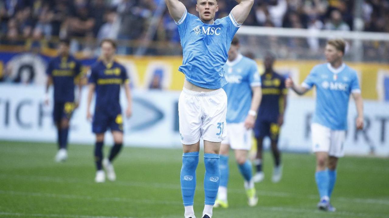 Beukema titolare contro la Lazio? Il possibile terzetto di difesa anti-Sarri