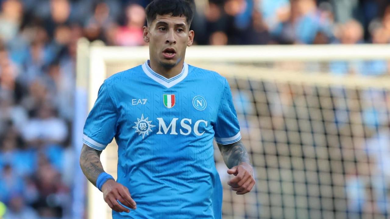 Olivera lascia Napoli in estate? Quattro club sulle sue tracce, la posizione di De Laurentiis