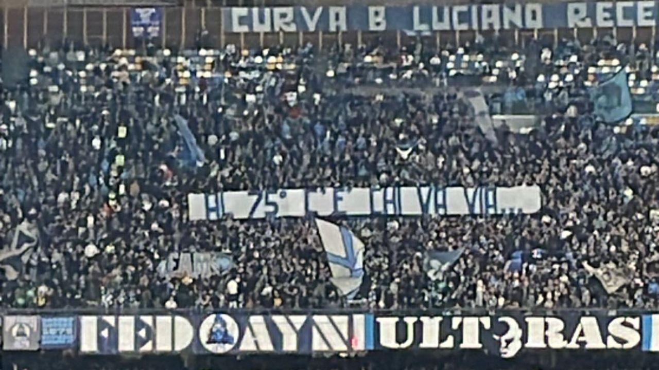 Napoli-Cremonese 4-0, spunta uno striscione in Curva B: "Al 75' c'&egrave; chi va via..." | FOTO
