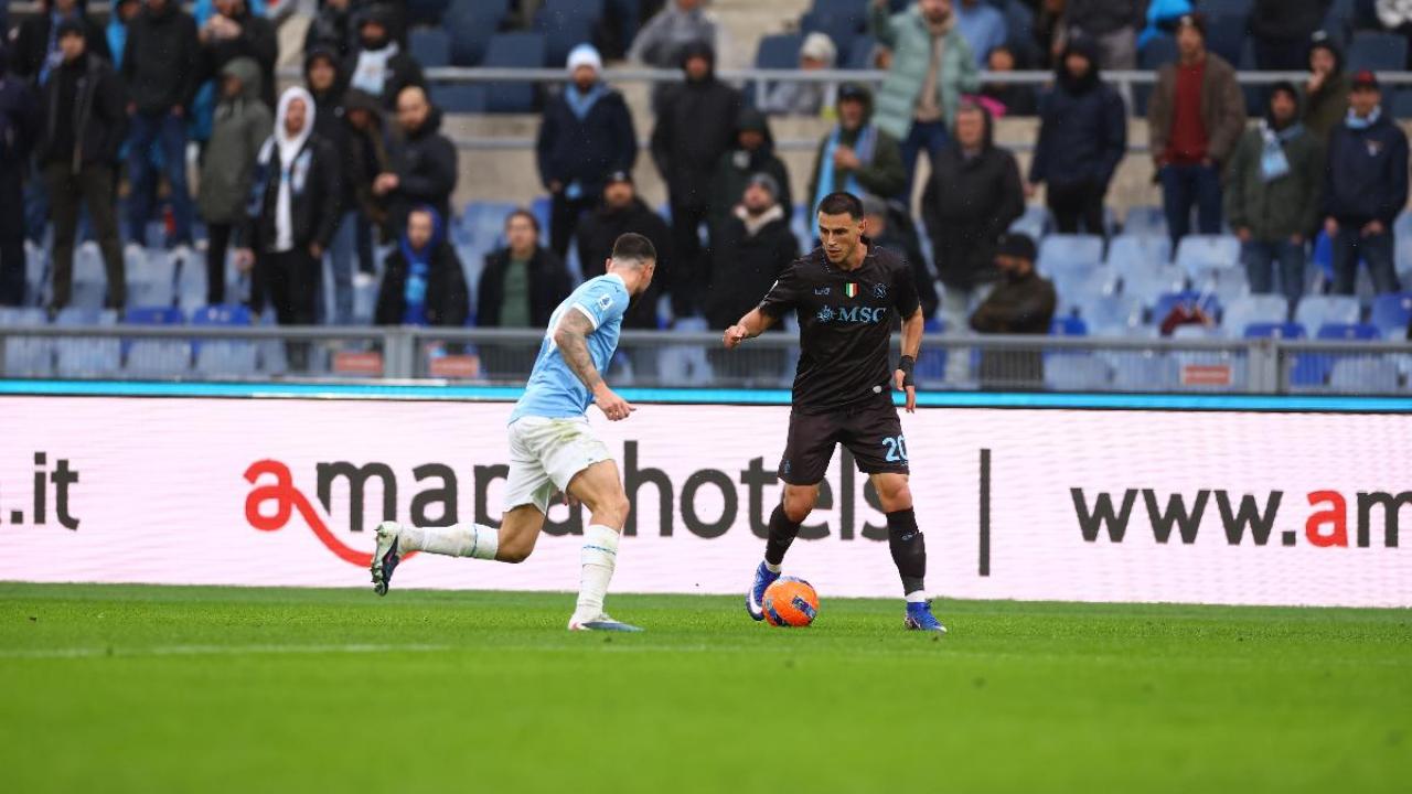 Il Napoli vuole beffare il Milan su Mario Gila! Un assist potrebbe arrivare da...Beukema e dall'Inghilterra