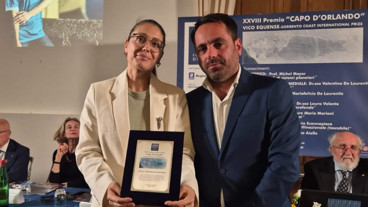 Premio Capo D'Orlando a Valentina De Laurentiis! Prestigioso riconoscimento per la comunicazione multimediale| VIDEO