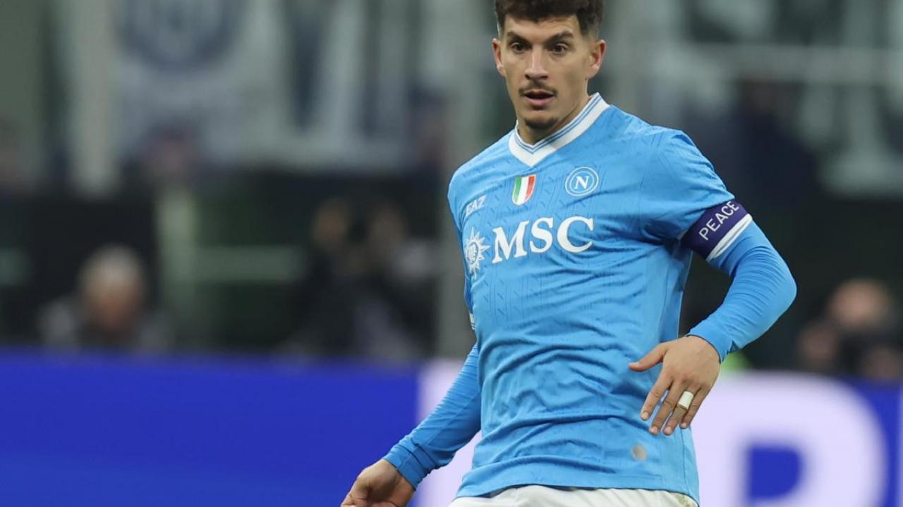 Cento giorni dopo, &egrave; tornato Di Lorenzo! Il capitano accorcia le distanze, Napoli-Bologna &egrave; 1-2