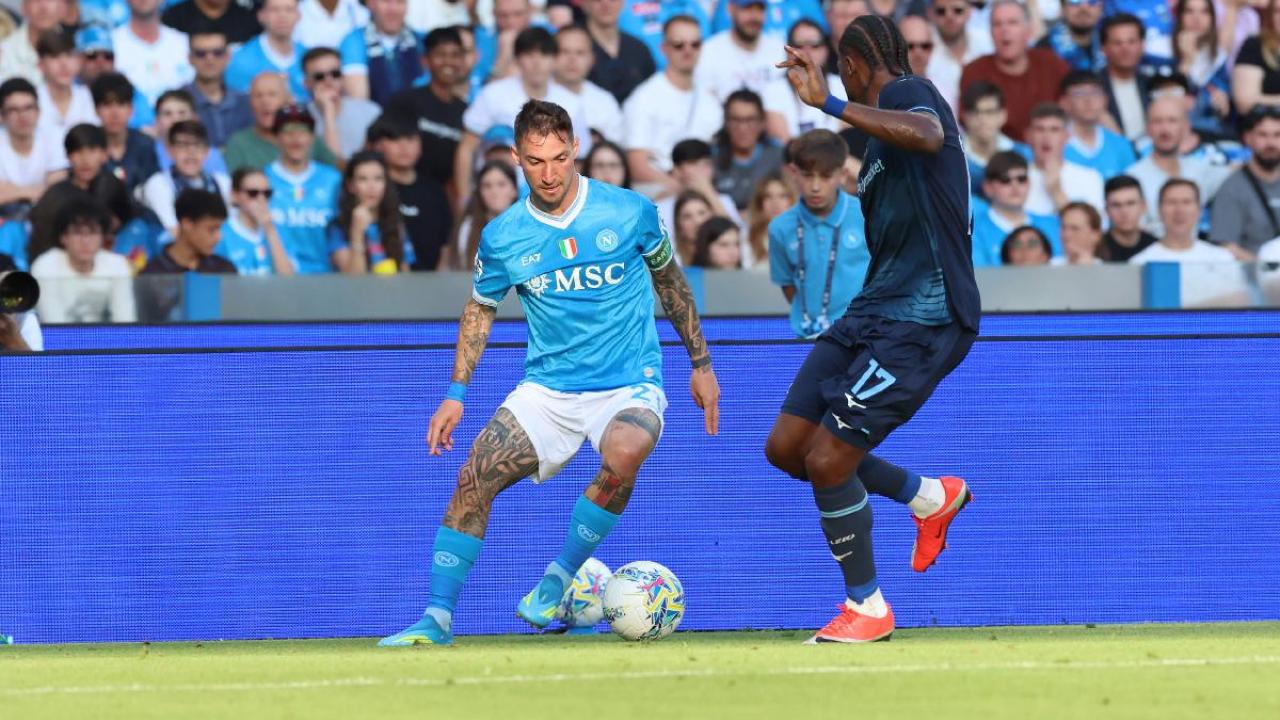 Calciomercato Napoli: in uscita c'&egrave; anche Politano. Il club ha deciso di puntare su due nomi in quel ruolo