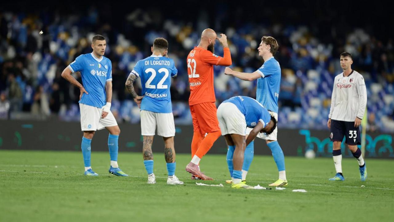 Repubblica - Napoli in un pericoloso limbo: squadra con la testa gi&agrave; in vacanza
