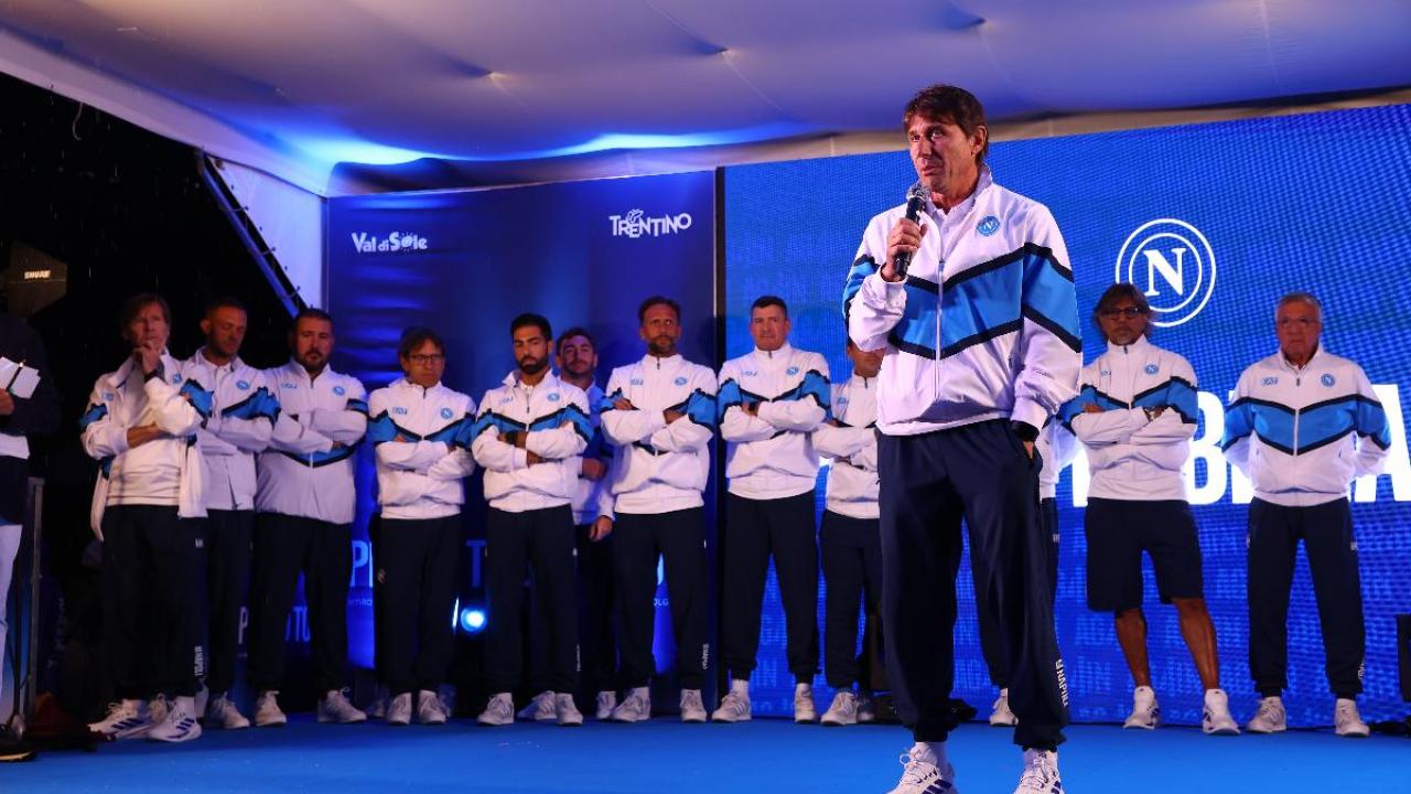 Conte saluta Napoli, Repubblica: stasera cena con tutto lo staff prima dell'addio