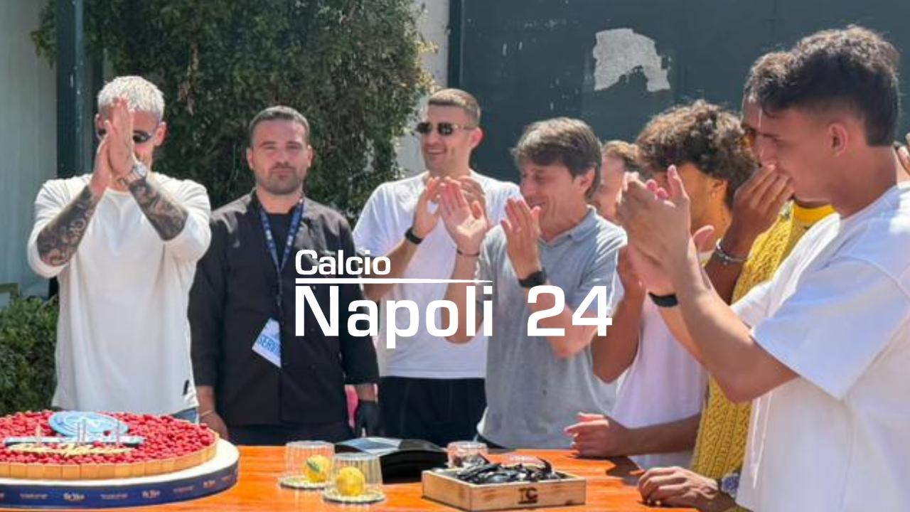 Conte dice addio ai giocatori del Napoli, grigliata a Castel Volturno con festa di compleanno | FOTOGALLERY