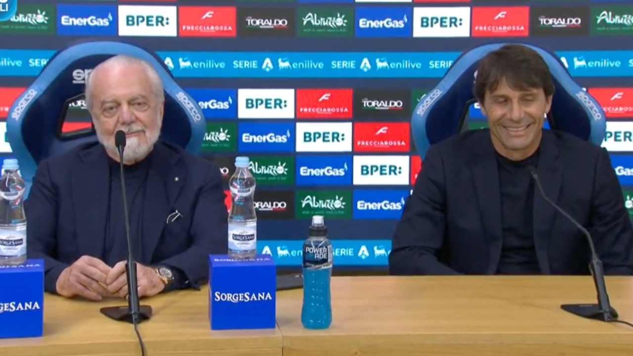 "Ma sar&agrave; un rompico**ioni!". Divertente siparietto in conferenza con ADl, Conte e il cellulare...