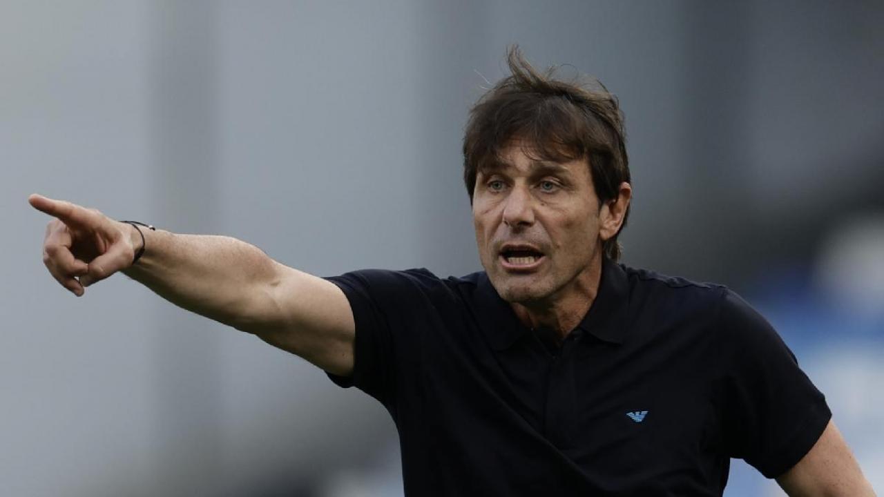 Sky - Antonio Conte non sarà il nuovo allenatore del Milan, contatti con un tecnico spagnolo