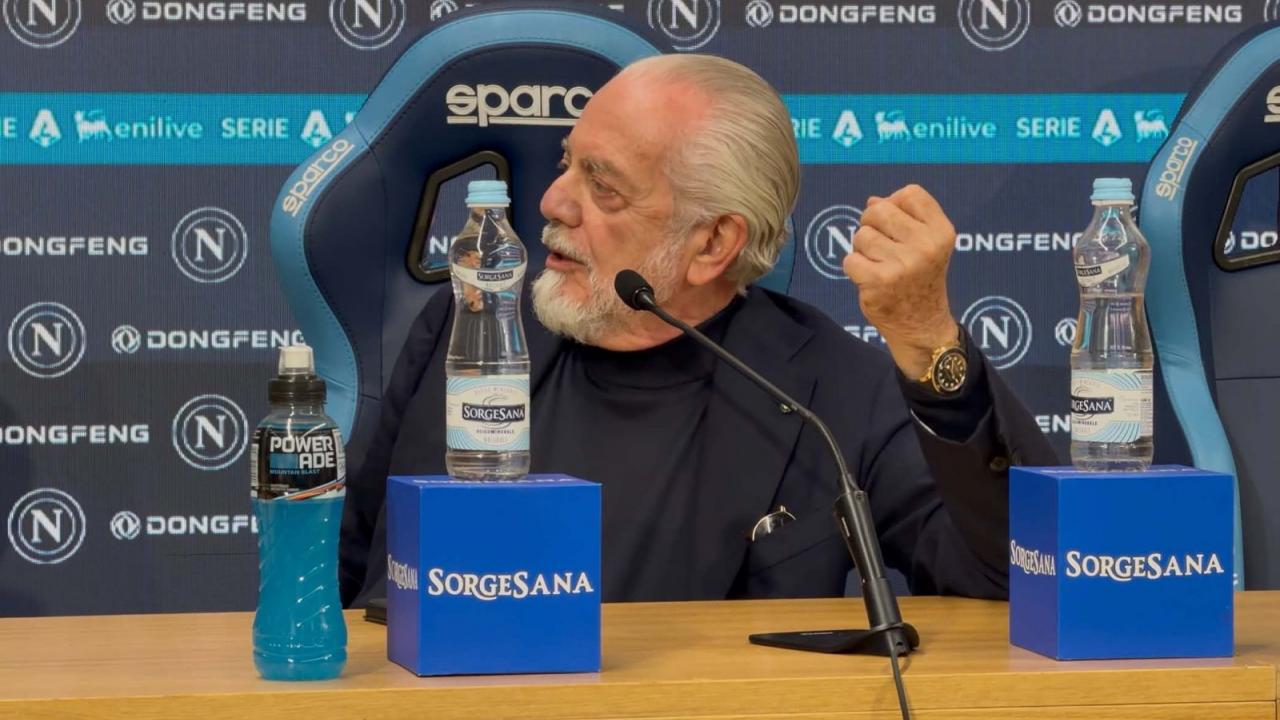 Allenatore Napoli, Gazzetta: De Laurentiis ha dato un indizio sottotraccia in conferenza. C'è un nome in pole nella sua testa