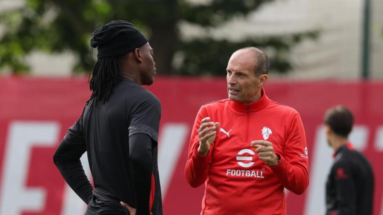 Leao contro Allegri: "Ho giocato in un posizione in campo che non &egrave; la mia e con la tendinite"