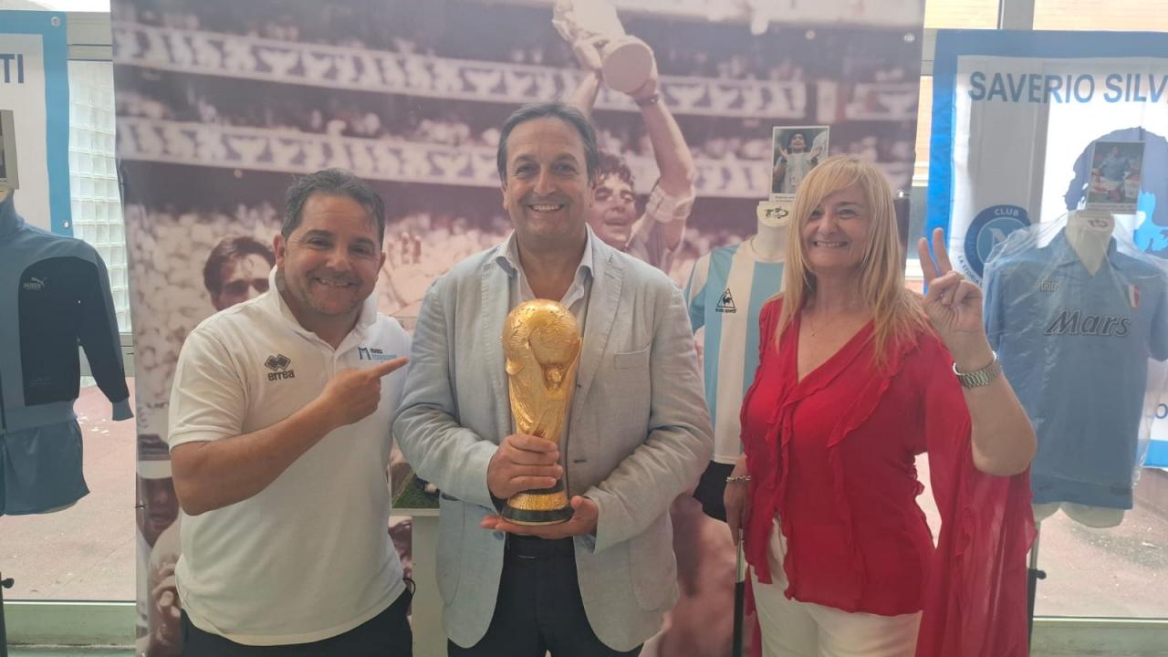 'Un secolo d'azzurro - in viaggio con la coppa del mondo e Maradona', chiude con record di presenze la mostra alla Federico II