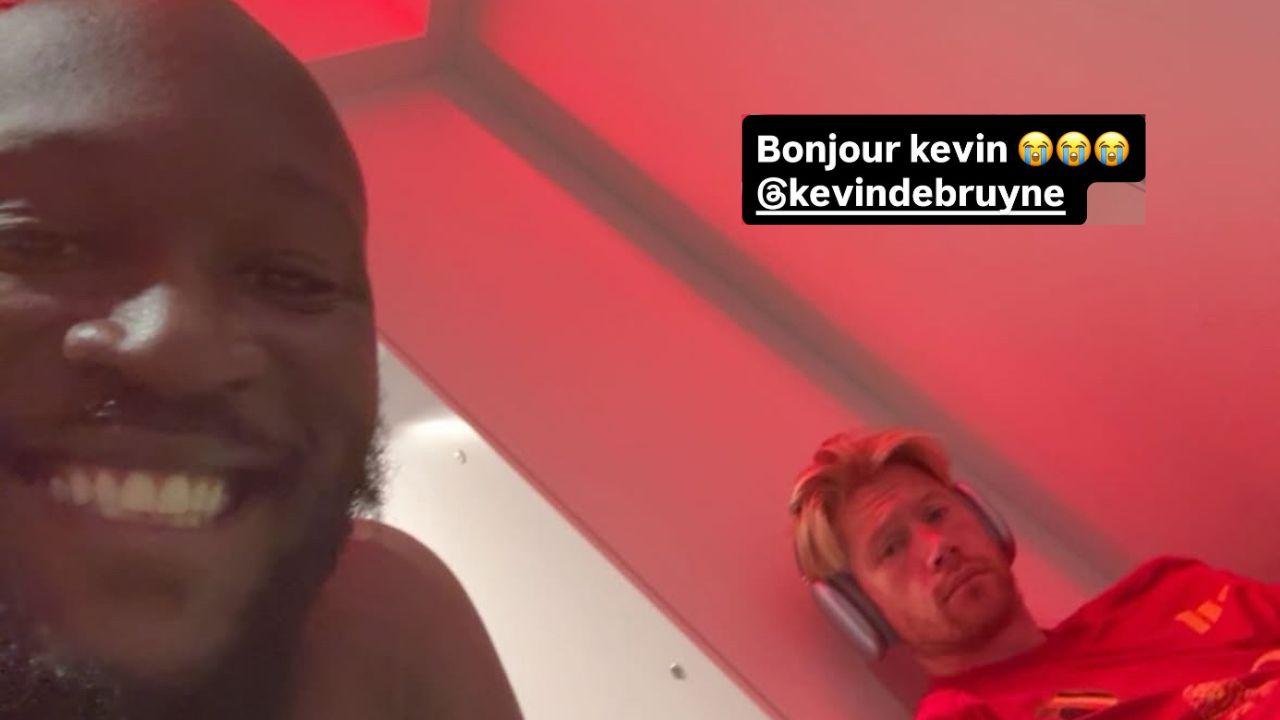 "Bonjour Kevin!": Lukaku scherza con De Bruyne dal ritiro del Belgio | FOTO