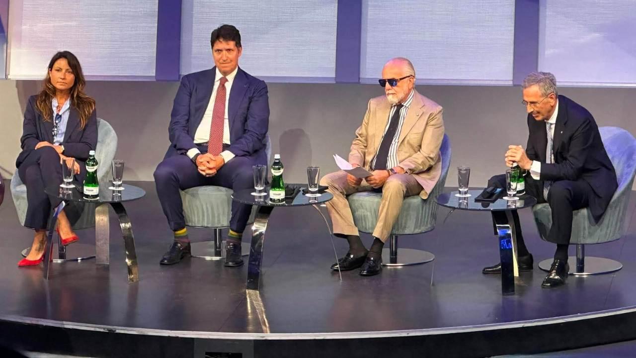 De Laurentiis: "Mercato? Secondo me non dovremmo comprare nessuno vendendo poi molti giocatori"