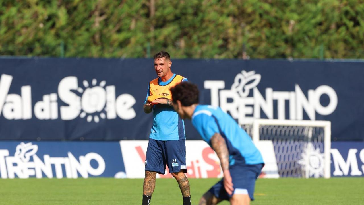 SSC Napoli, report allenamento terzo giorno Dimaro: perch&eacute; Vergara e Politano non si sono allenati. Trauma contusivo per Lucca