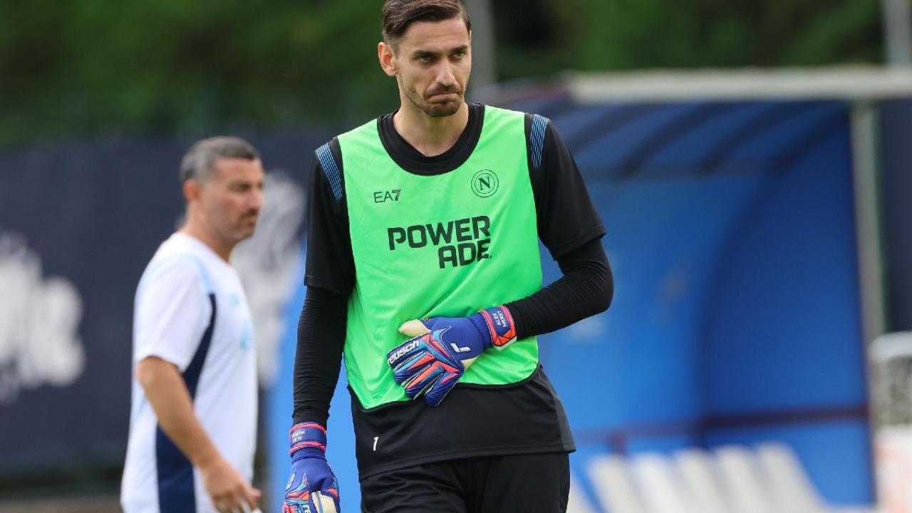 Cerri batte Meret: Arezzo in vantaggio sul Napoli dopo 11 minuti, Di Lorenzo e Rrahmani perdono le marcature