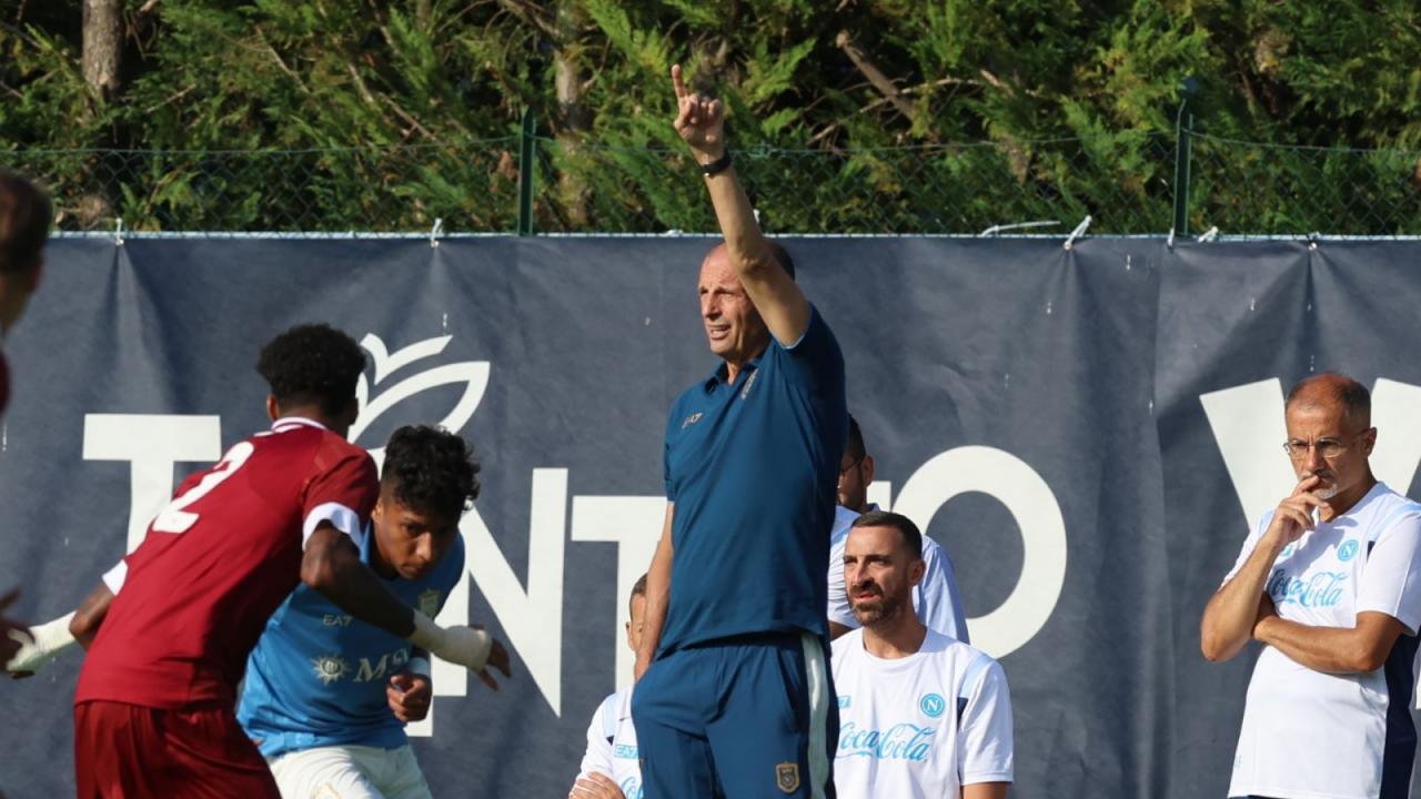 Vergara conquista un rigore, Politano accorcia le distanze: Napoli-Arezzo &egrave; sull'1-2