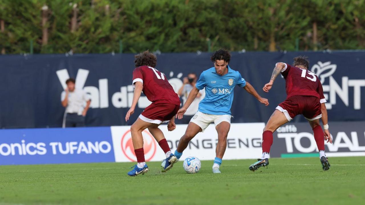 Napoli-Arezzo 1-3, Il Mattino: primi 45' senza senso, solo Vergara ha illuminato! Cosa si pu&ograve; volere dopo quattro giorni di allenamenti pieni?
