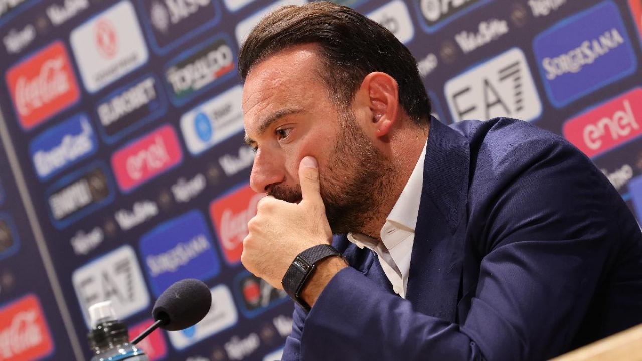 Il Napoli ha una priorit&agrave; sul mercato e il ds Manna ha fatto capire che l'investimento sar&agrave; pi&ugrave; in ottica futura