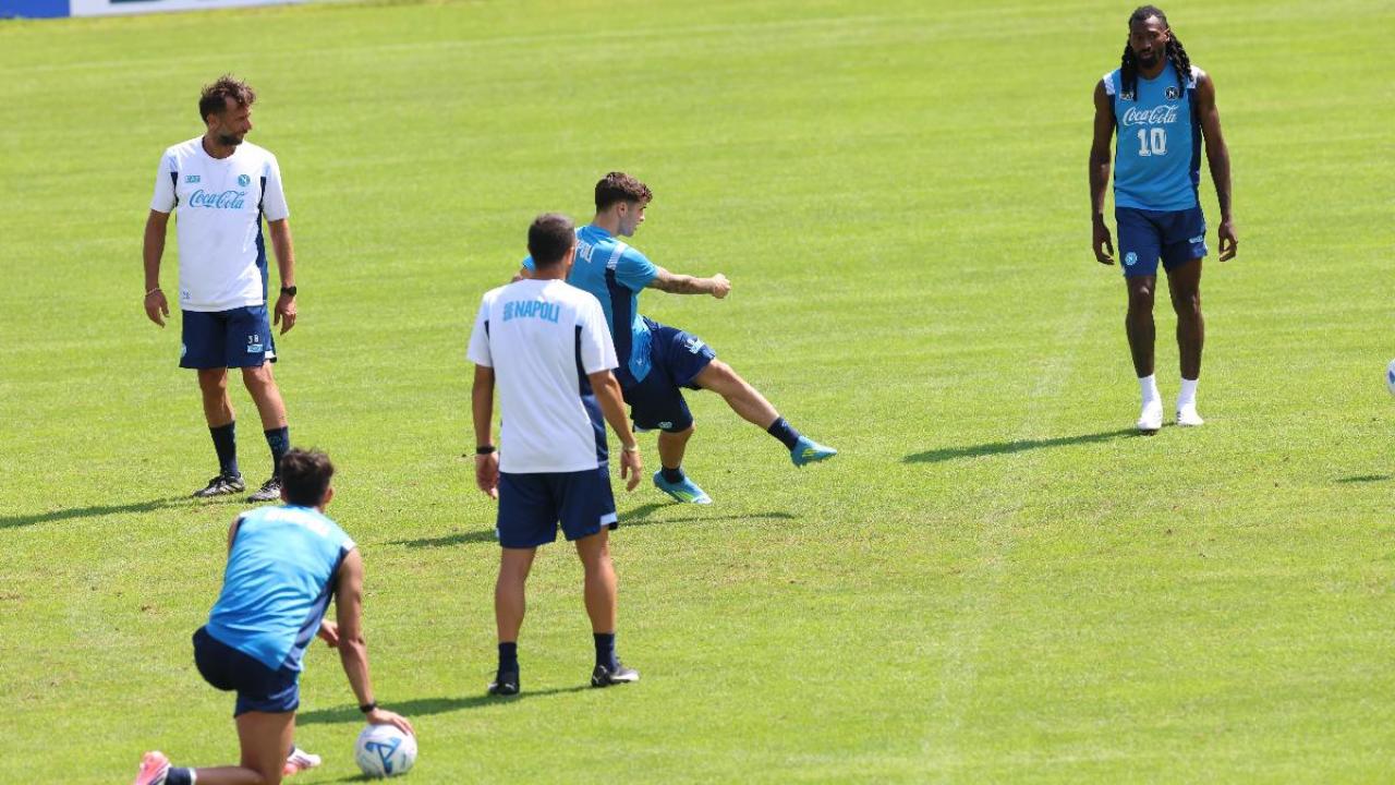 Costi: "I giocatori del Napoli devono capire che senza Conte non devono smettere di correre, perch&eacute; altrimenti..."