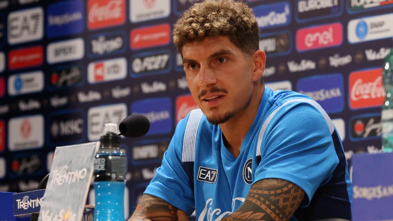 Napoli-Como: conferenza giocatore Como | DIRETTA