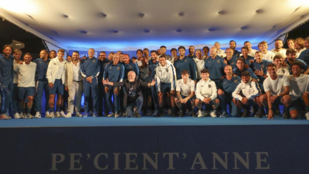 Il Dolomiti - Imbarazzo per ci&ograve; che &egrave; successo alla presentazione del Napoli, frasi sorprendenti da De Laurentiis. Pi&ugrave; d'uno in Trentino si &egrave; offeso