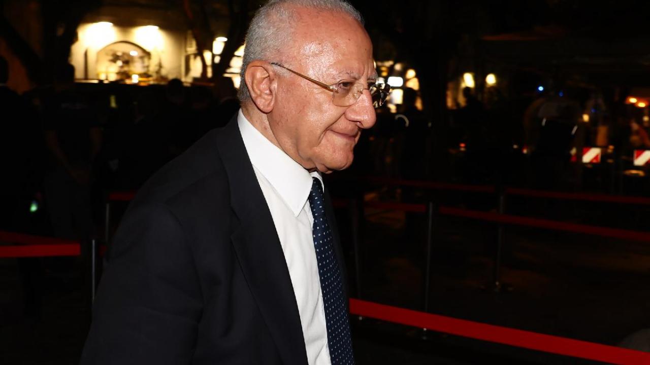 Euro 2032, Salerno sfida Napoli: De Luca batte sul tempo Manfredi anticipando la candidatura dell'Arechi