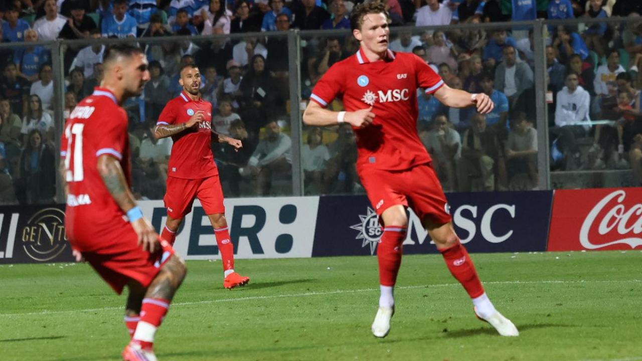 McTominay, il cardiologo Piccenna: "Scott ha un cuore sano altrimenti non avrebbe potuto giocare con il Como con quel caldo e quel ritmo gara"