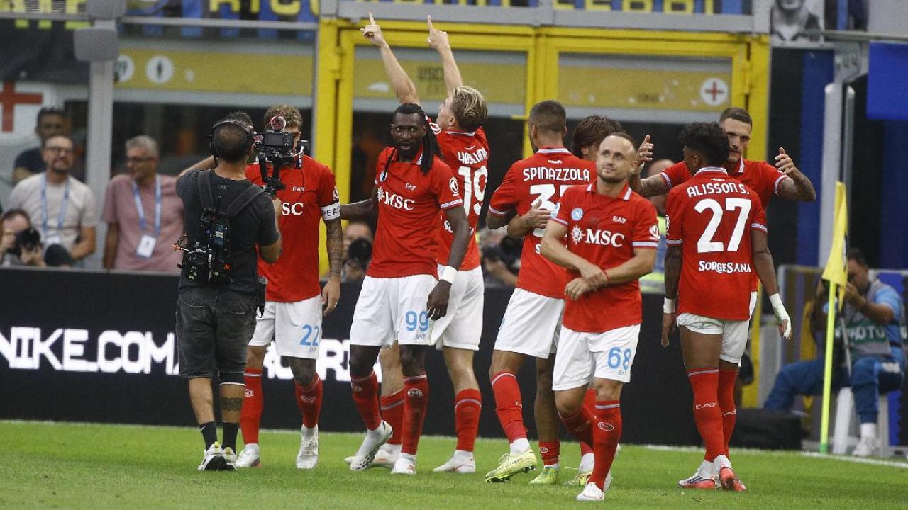 Gli over 30 del Napoli hanno dato tantissimo ma ora sono in fisiologica difficoltà! A quattro azzurri verrà affidato il futuro