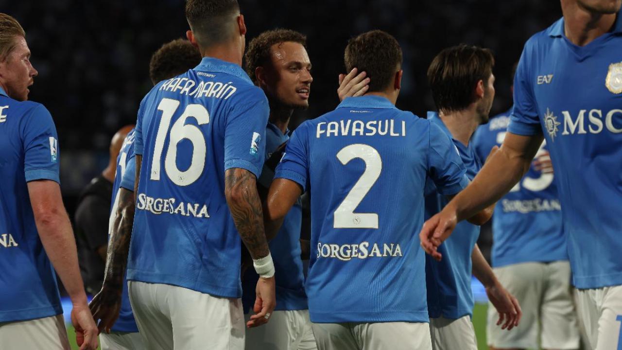 "È il nuovo idolo del Maradona". Favasuli devastante con il Bologna: le pagelle dei quotidiani
