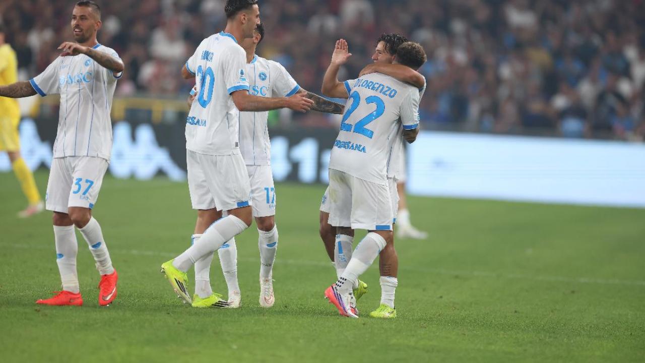 C'&egrave; un'altra squadra che si fa spazio tra la storia che lega il Napoli ad alcuni suoi fedelissimi