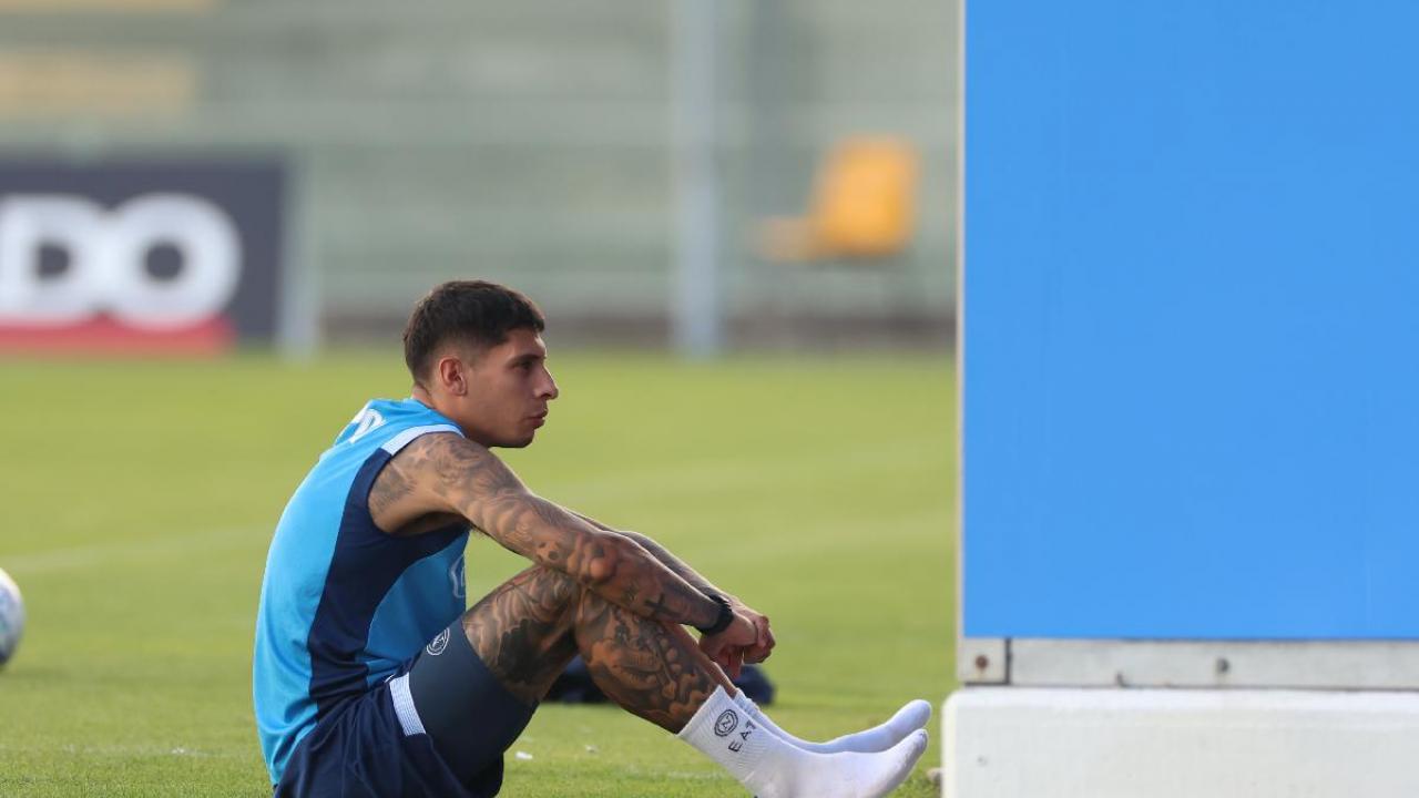 Infortunio Olivera: il comunicato della SSC Napoli e i tempi di recupero