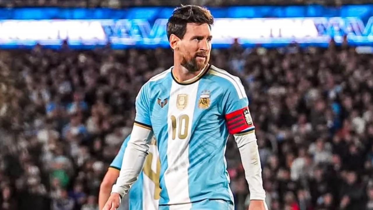 Messi, l'addio pi&ugrave; difficile: "Non voglio andarmene da qui, non voglio lasciare questo campo