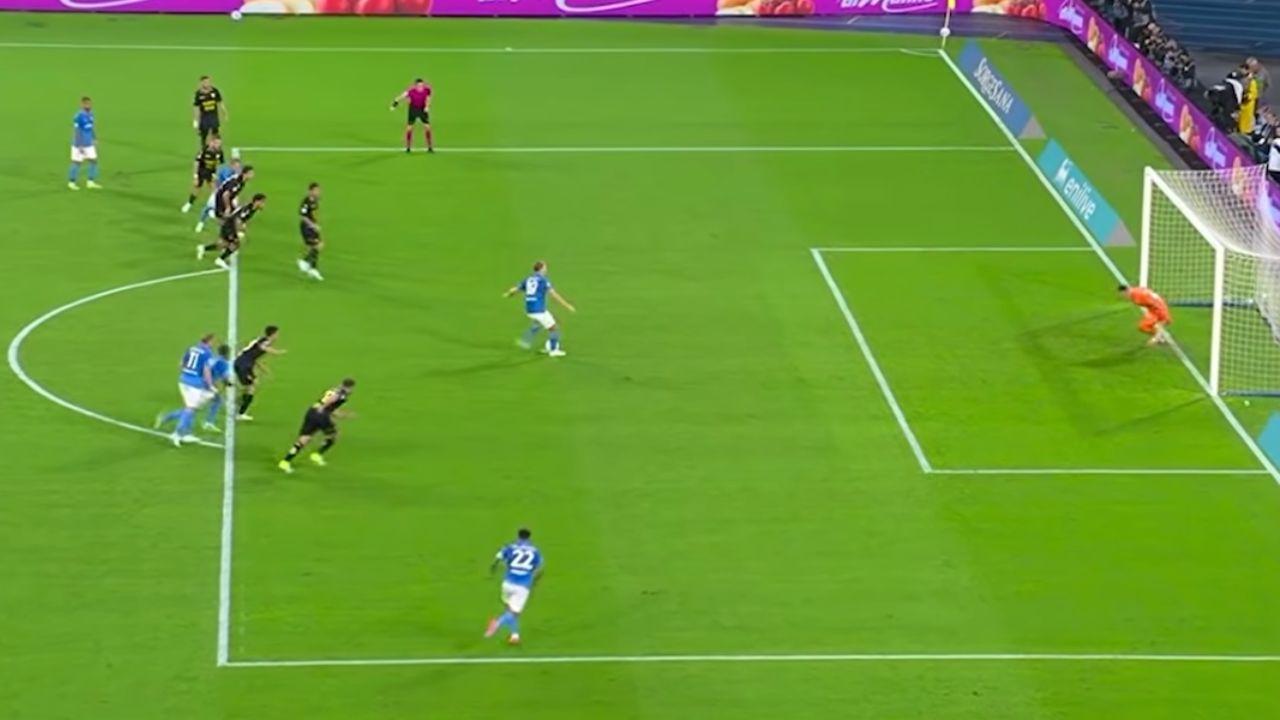 La moviola RAI: "rigorino" concesso al Napoli! Rrahmani poteva essere espulso