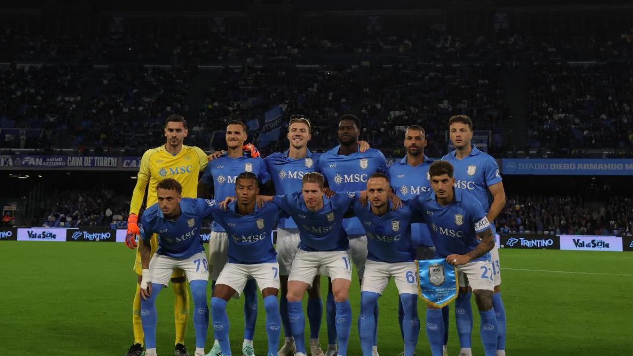GIUDICE SPORTIVO - Serie A, multe di 2mila euro per Napoli e Frosinone per un minuto di ritardo a inizio gara, sanzioni anche per Lecce, Cagliari, Atalanta, Monza, Bologna, Roma e Milan