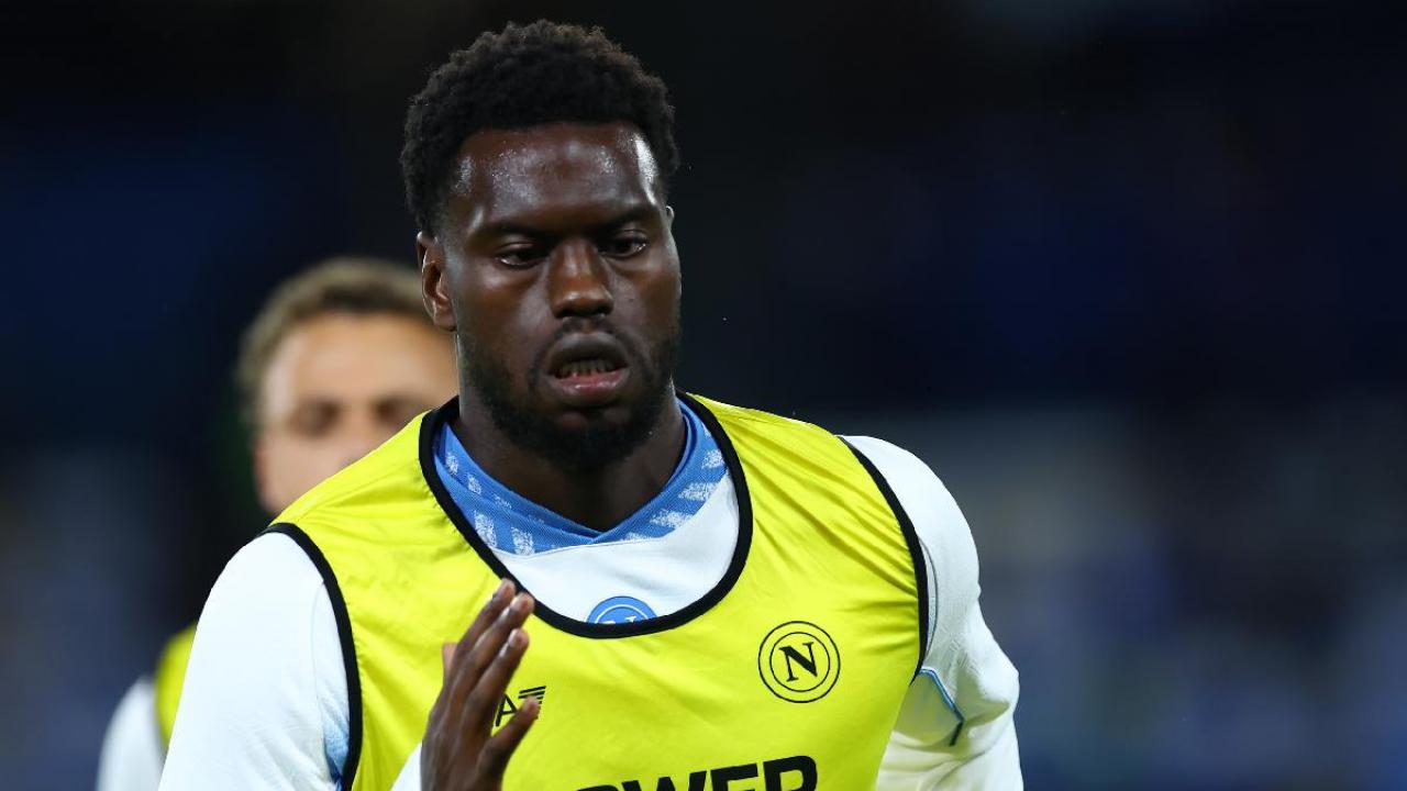 Al posto di Badiashile, il Napoli stava prendendo un difensore del Villarreal