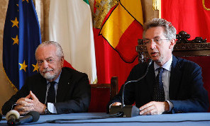 Cittadinanza onoraria a De Laurentiis, fumata grigia: cos'è successo al Comune di Napoli nelle scorse ore