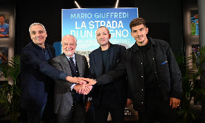 “Scegli tu fino a che anno vuoi restare, questa è casa tua”. Spunta il dialogo De Laurentiis-Di Lorenzo