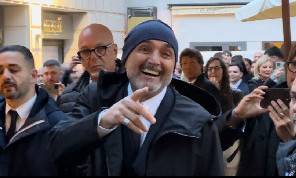 Sarò con Te, la premiere del film: arriva Spalletti, che boato a via Chiaia! | VIDEO
