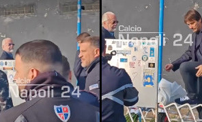 De Laurentiis al murale di Maradona a San Giovanni: sentite cosa gli urla un tifoso | VIDEO