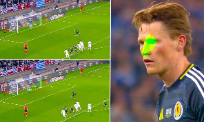 Grecia-Scozia, McTominay infastidito dal laser segna lo 0-1 su calcio di rigore! | FOTO