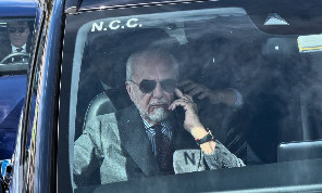 De Laurentiis torna a Napoli, stasera ha un appuntamento importante per il futuro del club