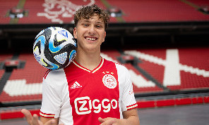 Napoli su Godts dell'Ajax! TMW: affare da oltre 10 milioni, può arrivare in un caso