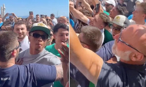 Spunta David Neres sul lungomare, guardate cosa si scatena coi tifosi del Napoli | VIDEO